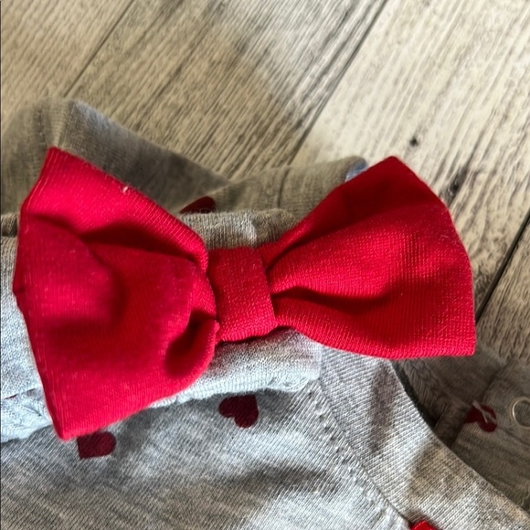 Disney Baby Minnie Mouse Gray and Red Outfit - Picture 3 of 4